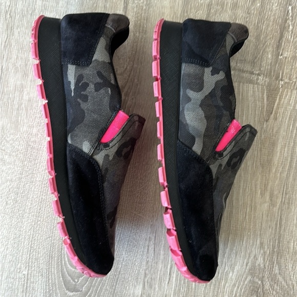 Prada camo slip-on sneakers - Picture 5 of 7